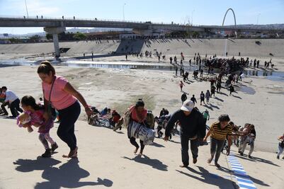 Deporta México a 98 migrantes que intentaron cruzar la frontera