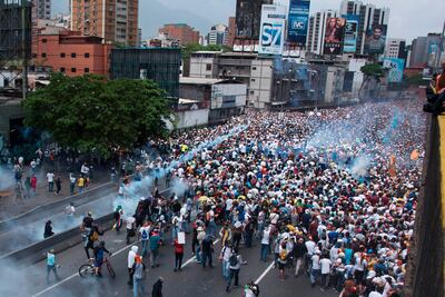 Venezuela vive segundo día de "madre de todas las marchas"