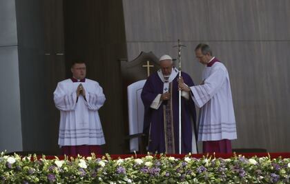 “No se olviden de rezar por mí”, pide el Papa a mexicanos