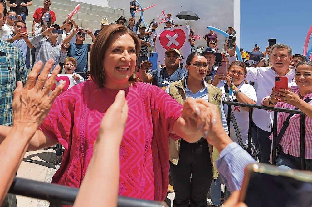 Ante simpatizantes, Xóchitl Gálvez señaló que de ganar las elecciones atenderá y ayudará a las madres buscadoras, porque sufren, no es pose, perdieron a sus hijos y los buscan. Foto: de Berenice Fregoso. El Universal