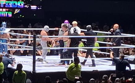 Misterioso Jr. pierde la máscara ante el Hijo del Santo en su Gira de Despedida