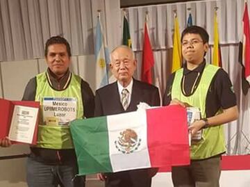Logran politécnicos 3° lugar en concurso japonés de robótica