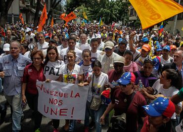 Fijan fecha de colecta de firmas para revocatorio contra Maduro