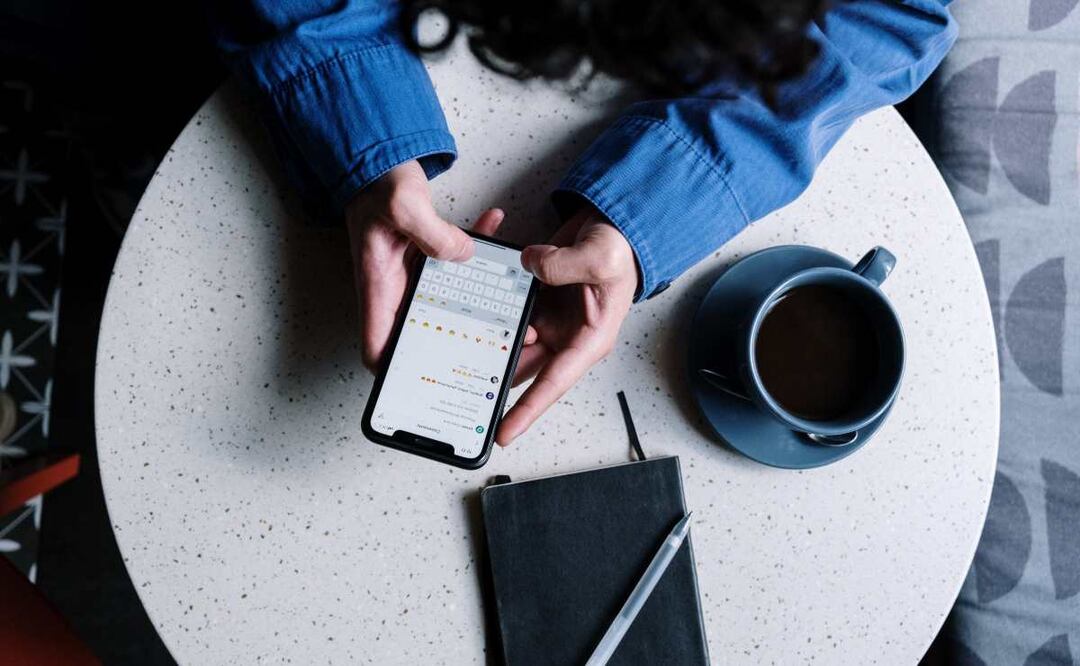 WhatsApp cuenta con algunos trucos que te permitirán ocultarle está información a tus demás contactos