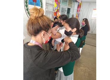 Avanza 60% vacunación contra el VPH en niñas de 13 y 14 años de la CDMX