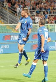 De Rossi da a Italia la victoria