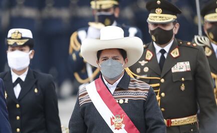 Presidente de Perú dice que tiende la mano por última vez al Congreso