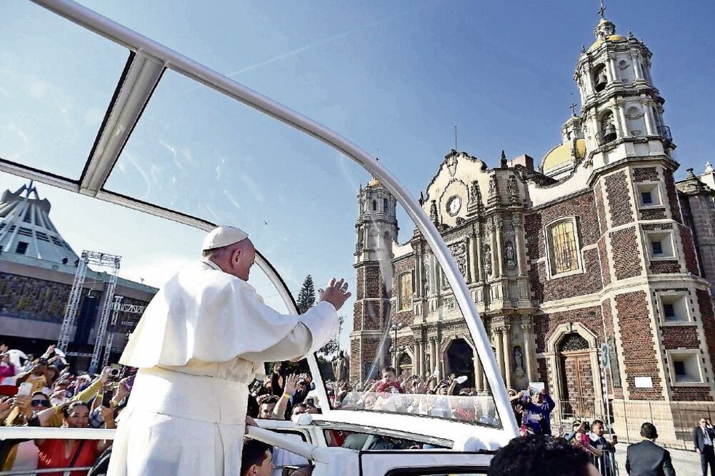 En rehabilitar la Basílica de Guadalupe y Plaza Mariana se erogaron 7 millones 564.7 mil pesos informó la administración capitalina (ARCHIVO EL UNIVERSAL)