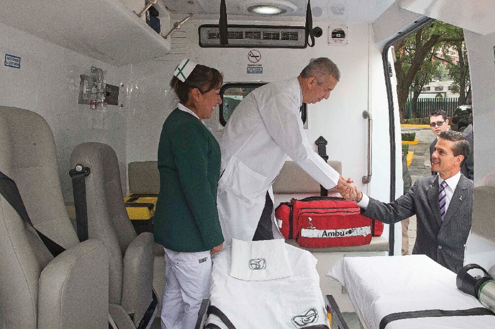 El presidente Enrique Peña Nieto encabezó la 106 Asamblea General Ordinaria del Seguro Social, en el Centro Médico Nacional Siglo XXI y dialogó con el personal (ESPECIAL)