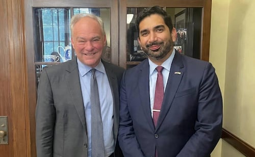 El senador de Estados Unidos, Tim Kaine, y el Embajador de México en EU, Roberto Lazzeri. Foto: X @robertolazzeri