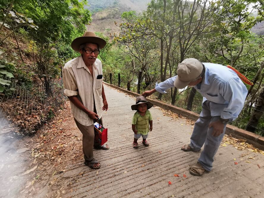 Guevea de Humboldt y Santa María Guienagati presentan alta marginación, con 87% y 88% de pobreza —entre moderada y extrema—; mientras que Santiago Laollaga registra 55%. Fotos: Roselia Chaca. EE UNIVERSAL
