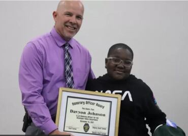 Condecoran a niño héroe de 11 años que salvó a dos personas el mismo día en EU