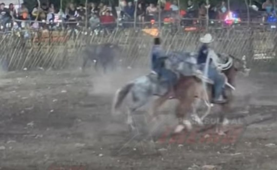 Adolescente de 14 años es corneado en el cuello durante torneo de lazo en Yucatán. Foto: Especial.