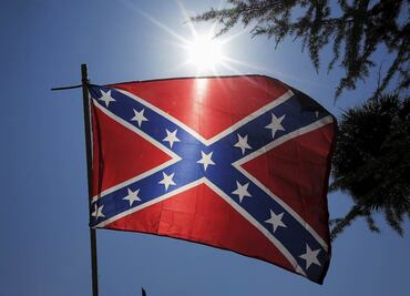 Alabama: Ordenan retirar bandera confederada de Capitolio
