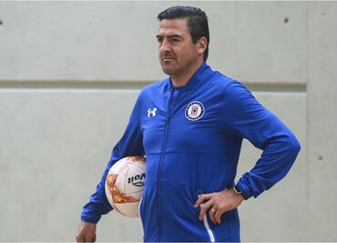 Cruz Azul se estrena con Joaquín Moreno ante Santos Laguna
