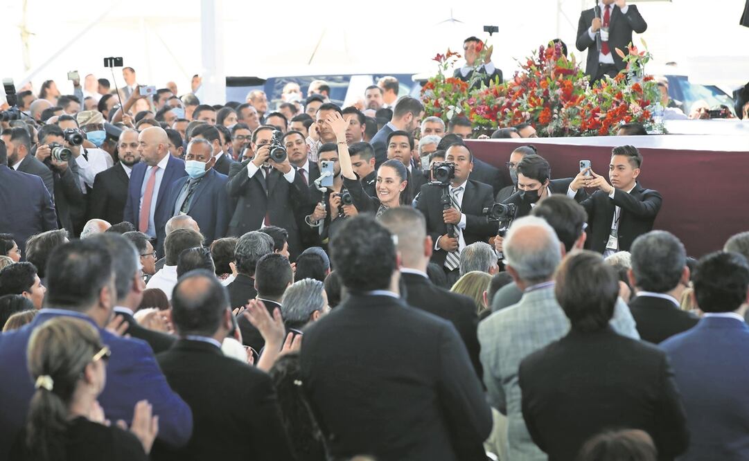 La jefa de Gobierno, Claudia Sheinbaum, fue presentada por el gobernador Américo Villarreal en medio de vitores.