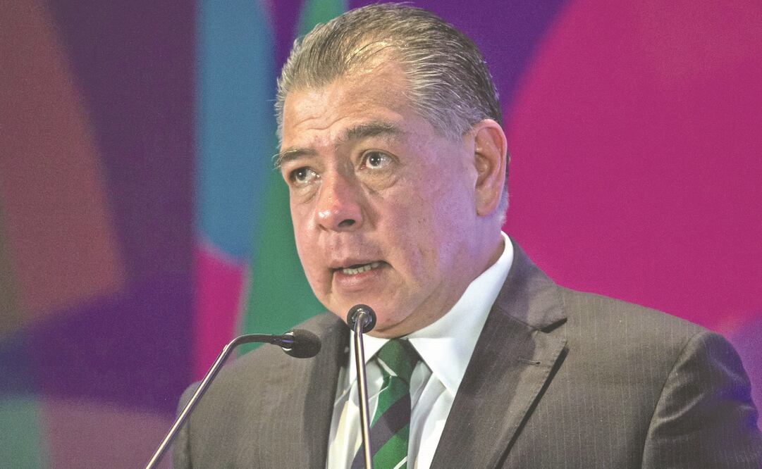 Di Costanzo: clases de finanzas