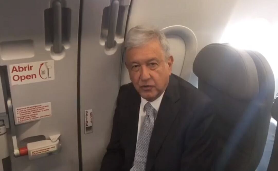 López Obrador expuso que en caso de que se opte por Santa Lucía como opción para el NAICM, “la misma obra que tienen ahora asignada en Texcoco la van a hacer nada más que en Santa Lucía”. FOTO: ESPECIAL