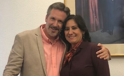 John Ackerman dice que demandará a Loret por exhibición de sus casas