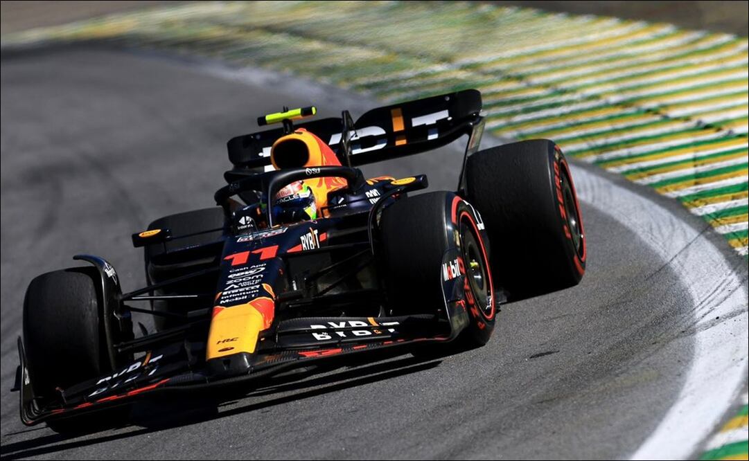 Checo Pérez fue eliminado en la SQ1; saldrá desde la posición 13 en la Sprint de Brasil / FOTO: @redbullracing