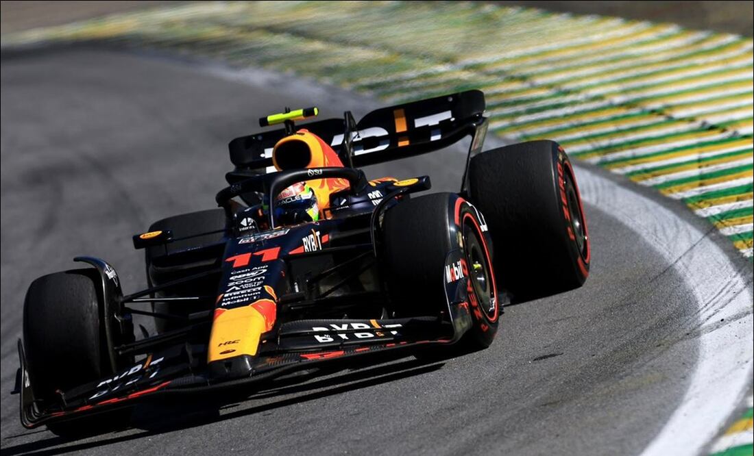 Checo Pérez fue eliminado en la SQ1; saldrá desde la posición 13 en la Sprint de Brasil / FOTO: @redbullracing