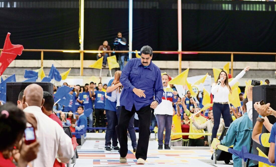 El presidente venezolano Nicolás Maduro, durante un evento ayer con el movimiento que creó, Somos Venezuela, en Caracas (MARCO BELLO. REUTERS)