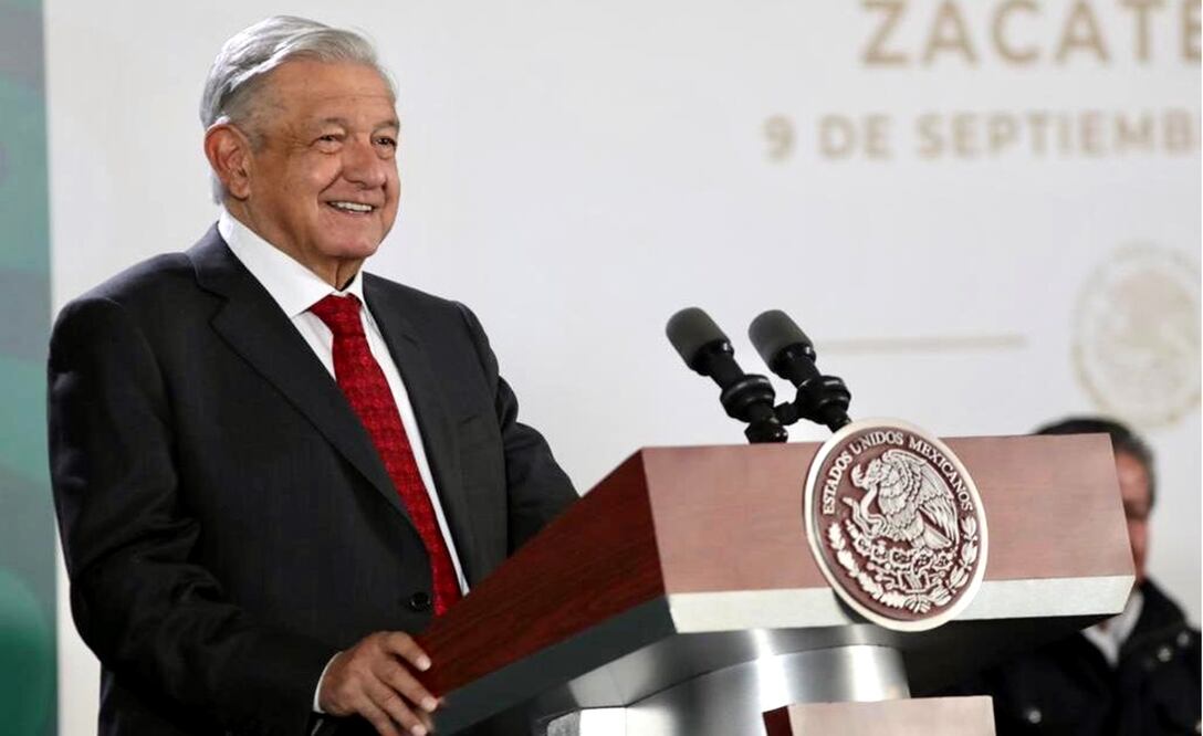 El presidente López Obrador dijo que lamentablemente todavía existe corrupción, no sólo en el Poder Judicial, Legislativo, y en el Ejecutivo, pero cada vez menos. Foto: especial