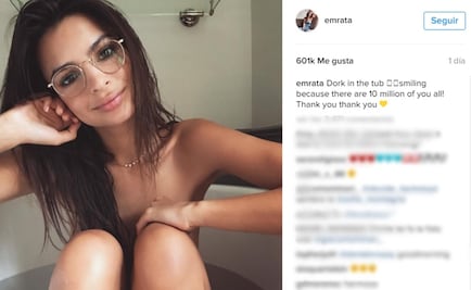 Emily Ratajkowski celebra con desnudo sus diez millones en Instagram