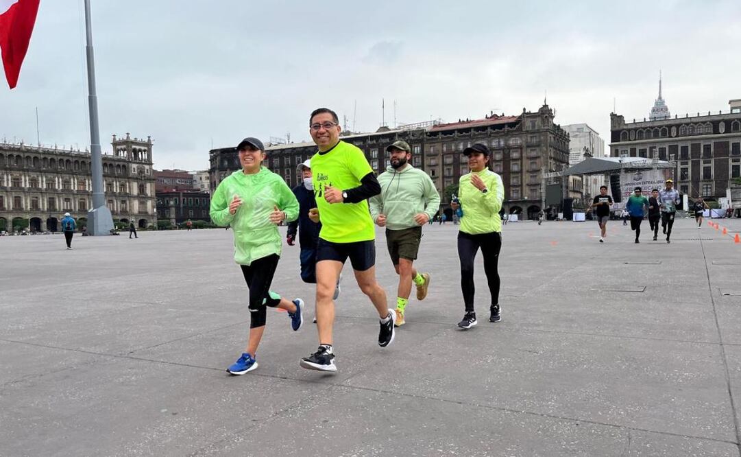 Inauguran pista de atletismo provisional en la plancha del Zócalo previo a maratones (26/06/2025). Foto: Especial