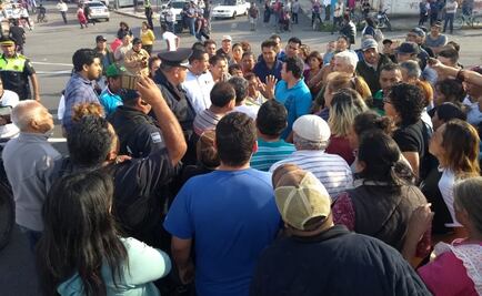 Bloquean la México-Puebla tras ocho días sin agua