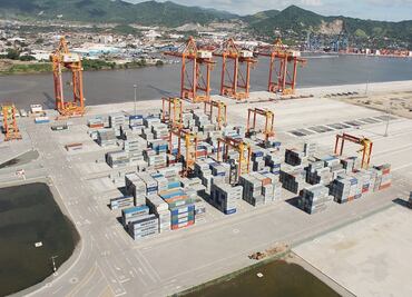 Desacelera carga suelta en Puerto de Manzanillo; operadores acusan supuesto bloqueo