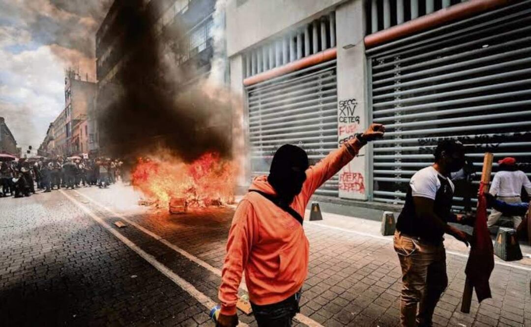 Protestas del SNTE por mejores condiciones laborales en la CDMX (02/07/2025). Foto: Especial