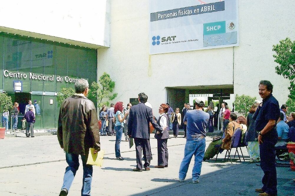 La orden de cancelar las contrataciones de plazas, emitida por la SHCP, está dirigida y será obligatoria para los órganos reguladores en materia energética, la Oficina de la Presidencia de la República, la PGR y tribunales agrarios(ARCHIVO. EL UNIVERSAL)