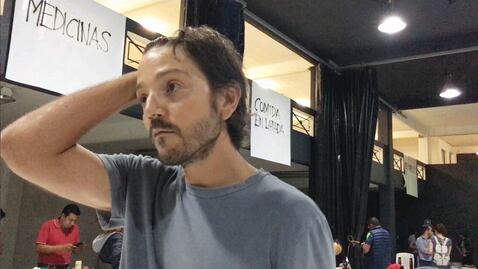 Diego Luna: la ayuda llega por WhatsApp