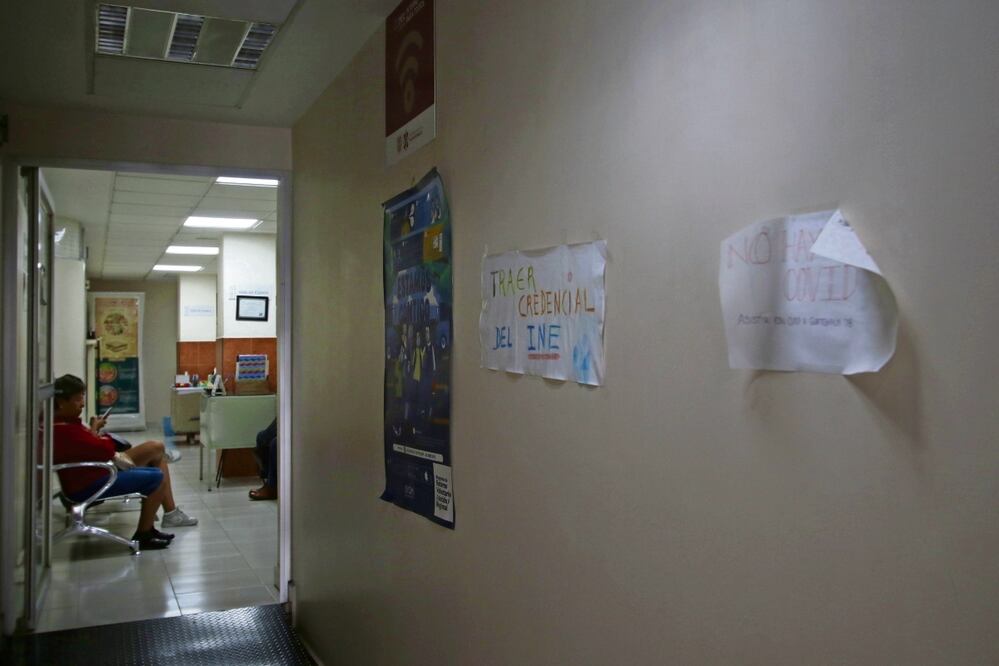 En un recorrido por centros de salud donde se pone la vacuna Abdala, EL UNIVERSAL constató que es poca la afluencia de personas que se aplican el refuerzo. De acuerdo con autoridades, hay disponibles 31 mil 127 dosis. Foto: Carlos Mejía / EL UNIVERSAL