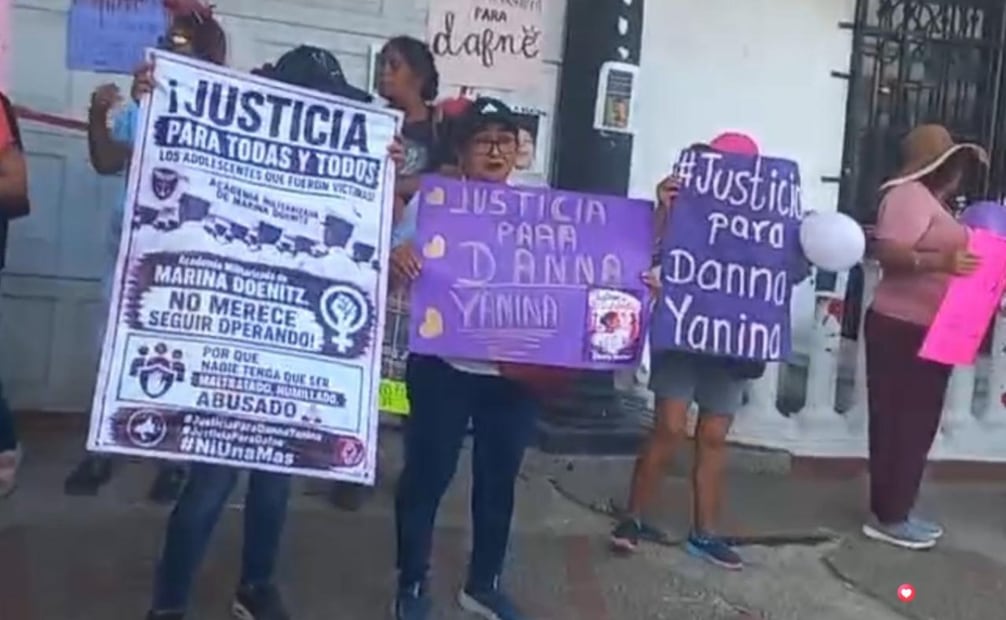 “Mi hija estaba secuestrada" afirma mamá de Danna Yanina en marcha para pedir su liberación; no hay pruebas de su culpabilidad, dice.
Foto: Especial.