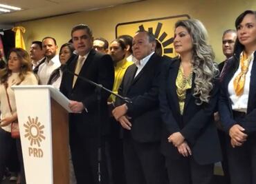 Luis Espinosa Cházaro se registra como aspirante a la jefatura de Gobierno