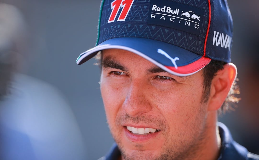 Sergio Pérez portando una gorra con su número 11 - FOTO: Imago7