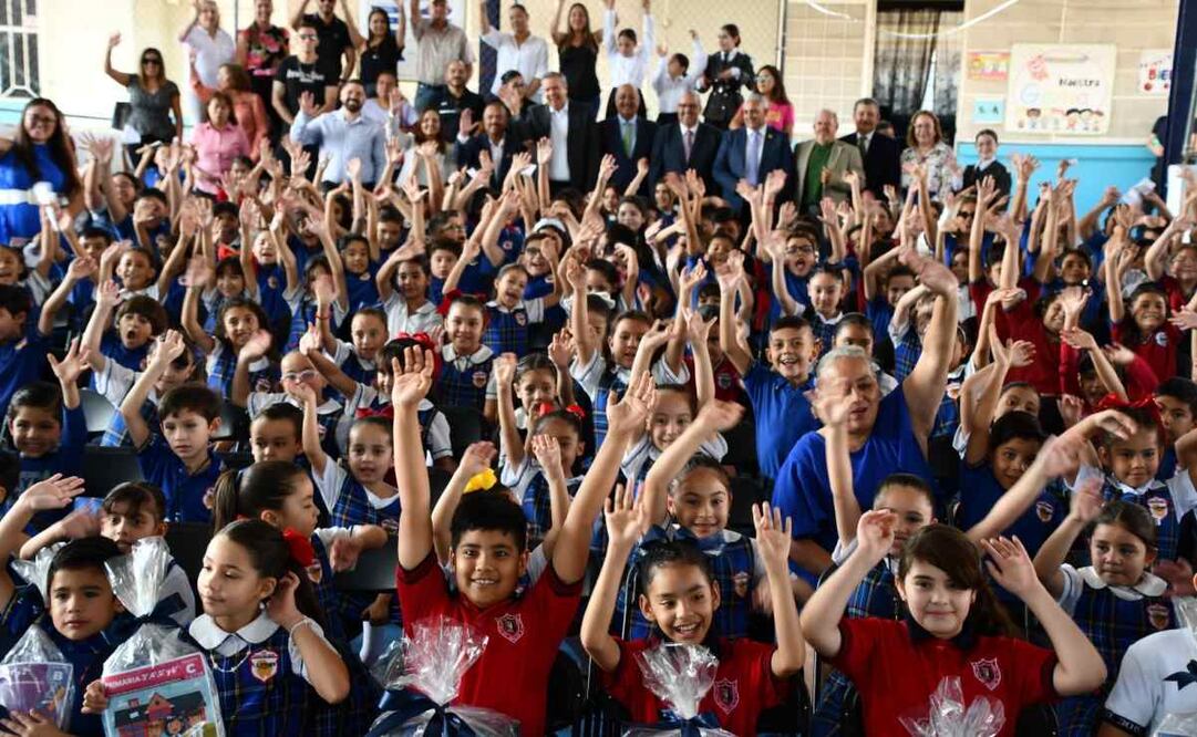 El acto protocolario del arranque del ciclo escolar se realizó en la Primaria Estatal Enrique C. Rébsamen No.2568. Foto: Especial