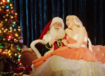 Gwen Stefani se transforma en Marilyn Monroe en video