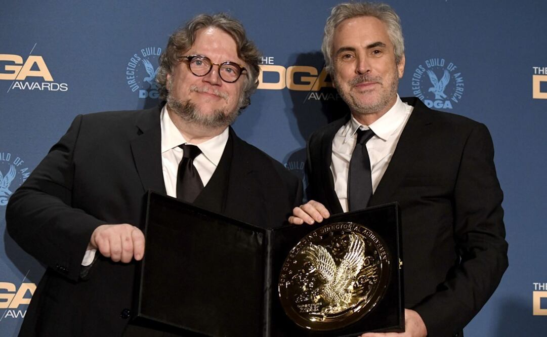 "¡Guillermo, gracias cabrón!", celebró Cuarón. FOTO: AFP