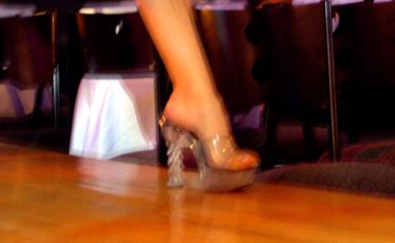 Proliferan table dance en Edomex pese a Covid; rompen sellos de clausura