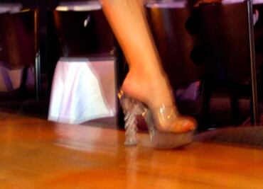 Proliferan table dance en Edomex pese a Covid; rompen sellos de clausura