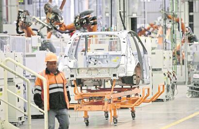 Baja en venta de autos afecta cadena de valor