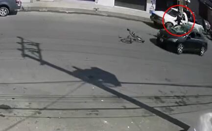 VIDEO. Atropellan a ciclista y queda en estado crítico en Chalco; familiar pide encontrar al responsable