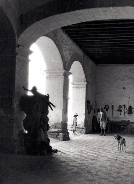 La antigua hacienda de Tezonco que hoy es un panteón