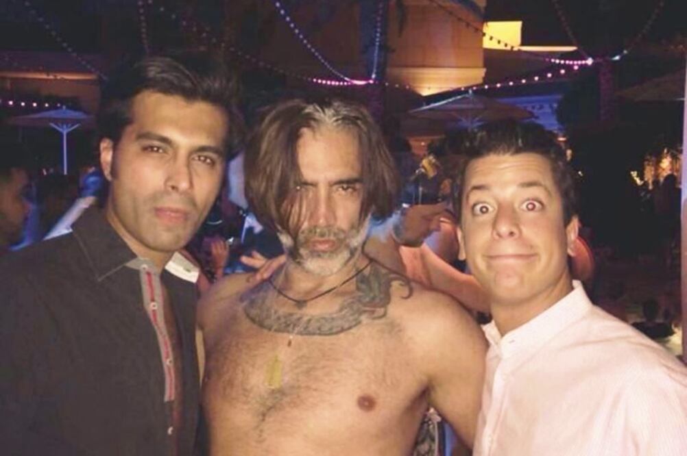 La foto de Alejandro en Las Vegas provocó memes en los que se colocaba todo tipo de situaciones y frases, algo que generó burlas hacia su persona (TOMADA DE TWITTER)