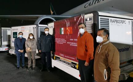 Llegan a México 800 mil vacunas chinas Sinovac