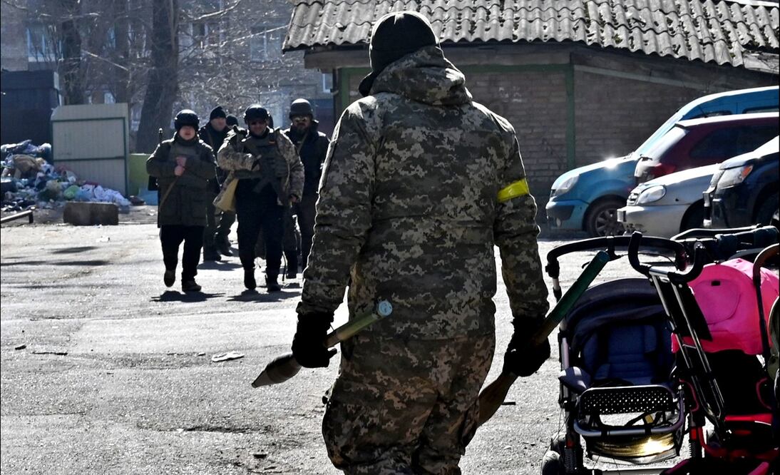 Volodímir Zelenski informó que mil 300 miembros de las fuerzas armadas ucranianas han muerto desde el inicio de la ofensiva militar rusa el pasado 24 de febrero. Foto: AFP