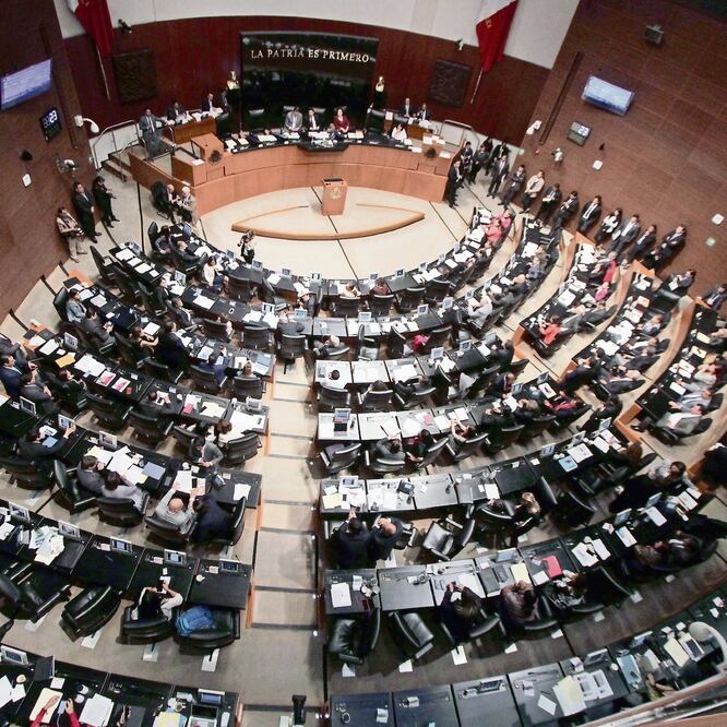 Debatirán el tema. El dictamen de la Ley Orgánica para la Fiscalía General de la República será discutido en la sesión de mañana. (CARLOS MEJÍA. EL UNIVERSAL)